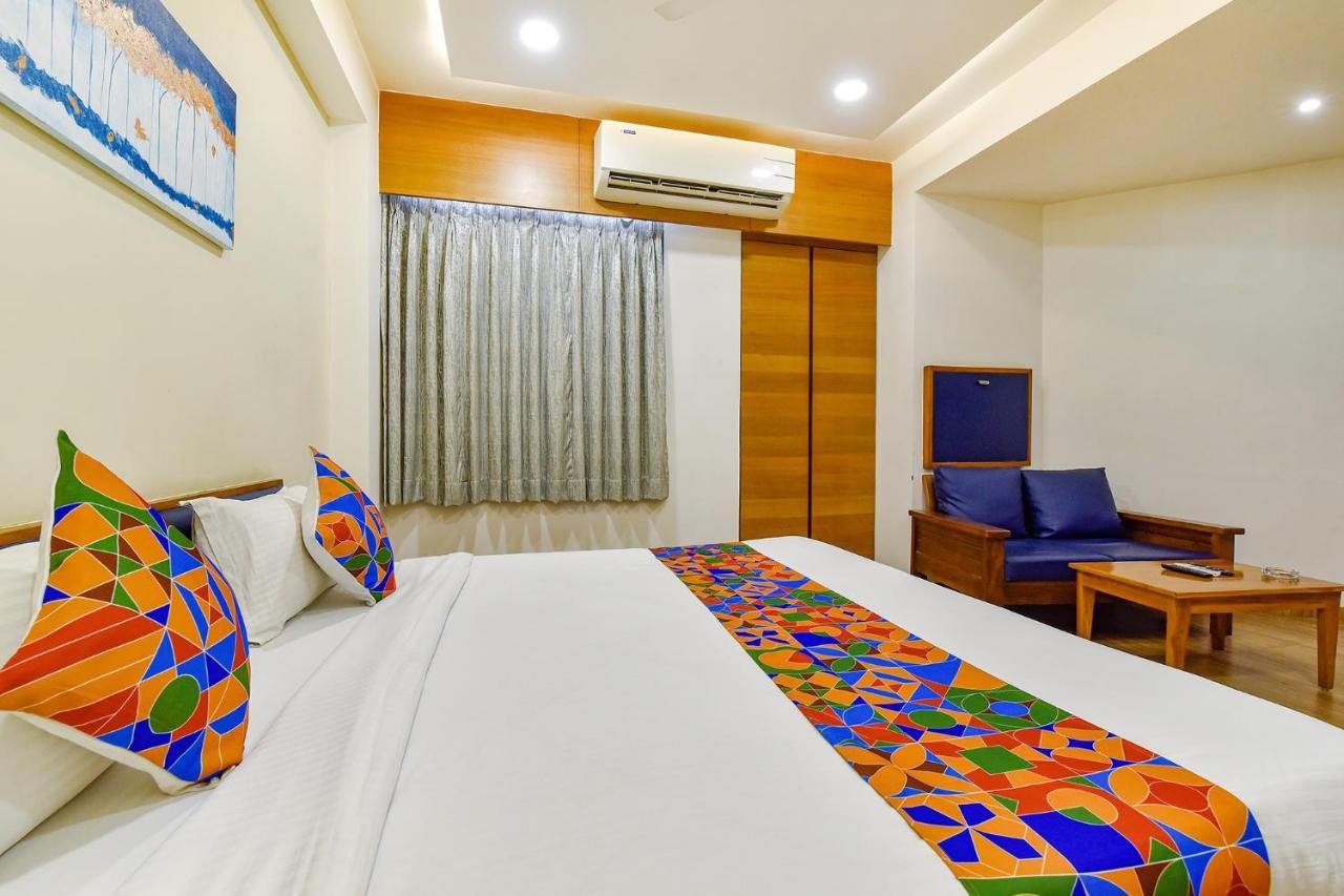 Fabhotel Prime Grand Unity, Changodar Ahmedabad Eksteriør billede