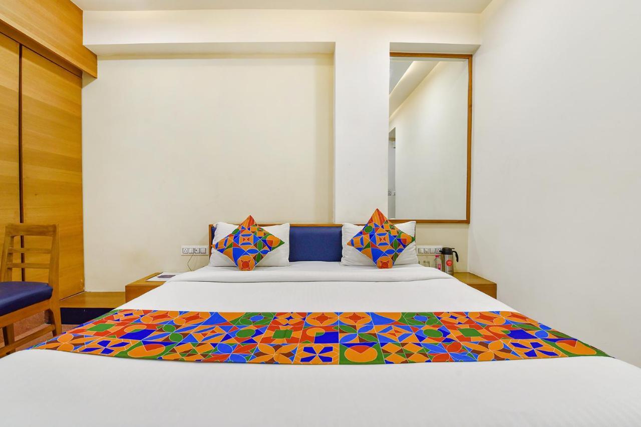 Fabhotel Prime Grand Unity, Changodar Ahmedabad Eksteriør billede