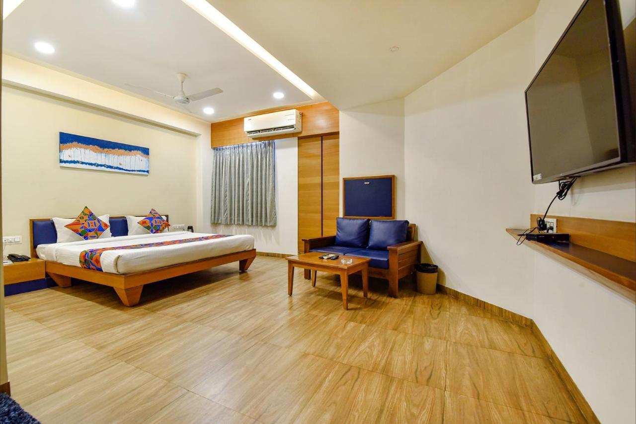 Fabhotel Prime Grand Unity, Changodar Ahmedabad Eksteriør billede